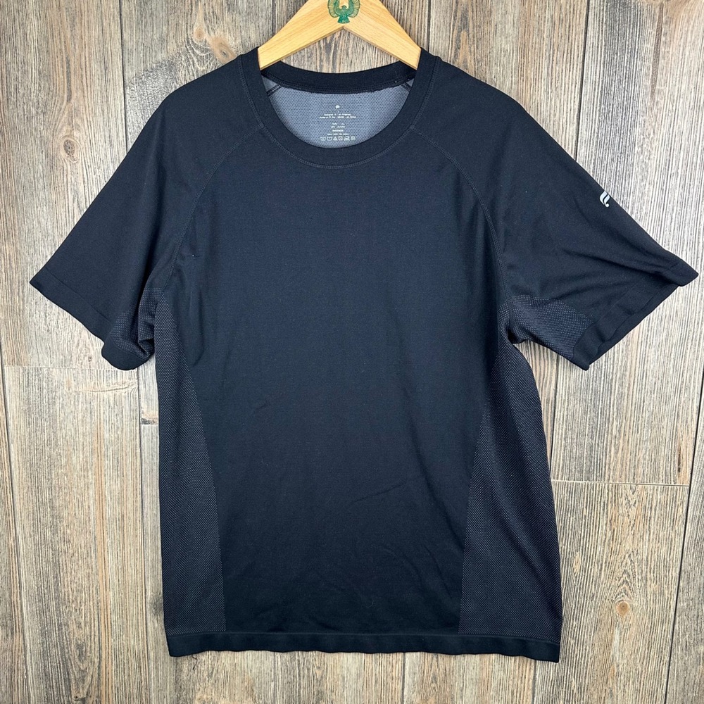 Fabletics Mens Training T-Shirt Black Mesh Vent Raglan Sleeve Athletic Top L